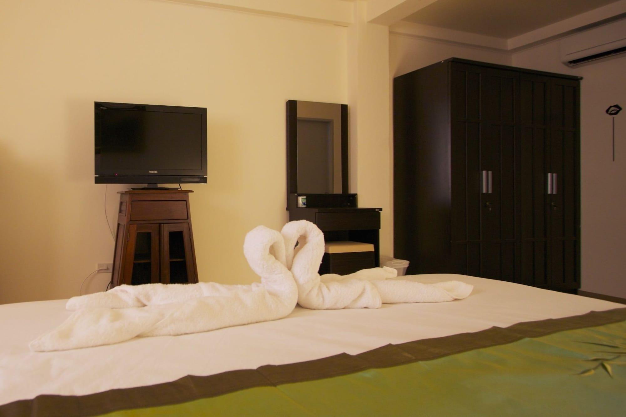Charn Residence Bangsaen Exterior foto