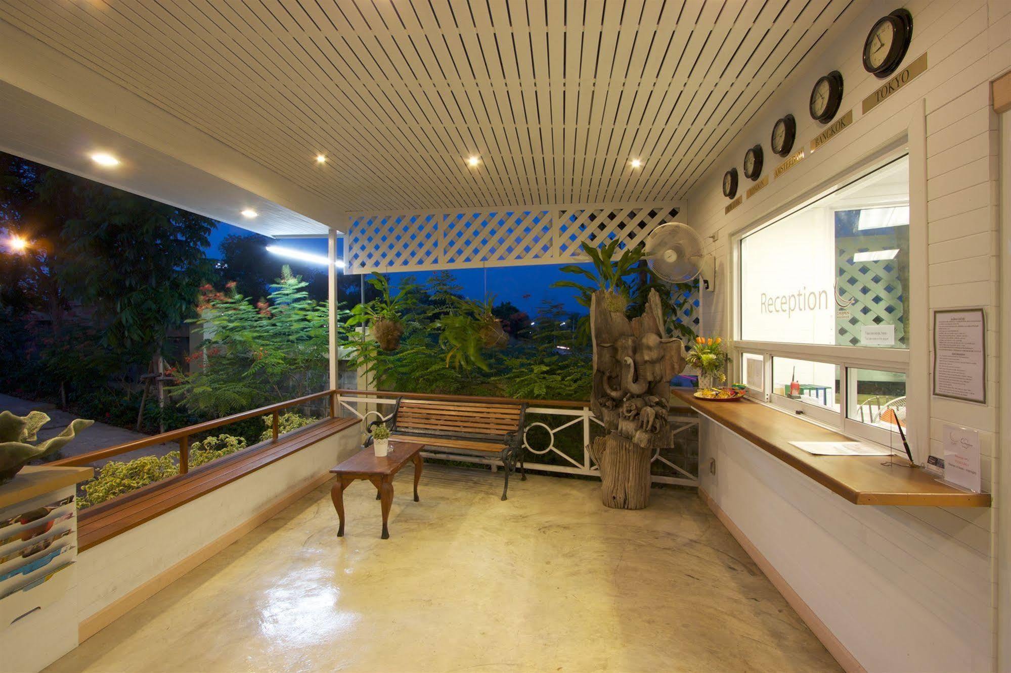 Charn Residence Bangsaen Exterior foto